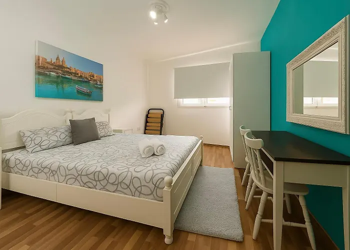 Spacious Three-bedroom Seafront In Prestigious Sv6 Daire Sliema