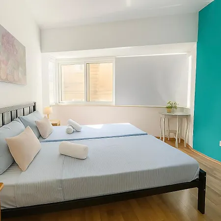 公寓 Spacious Three-bedroom Seafront In Prestigious Sv6