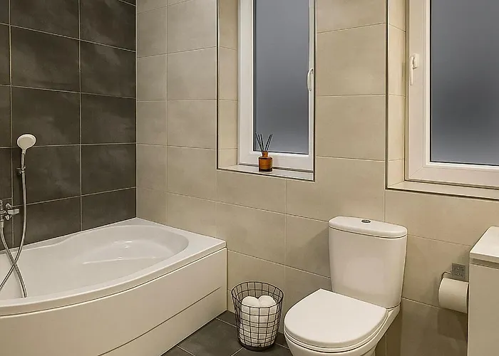 Lejlighed Spacious Three-bedroom Seafront In Prestigious Sv6